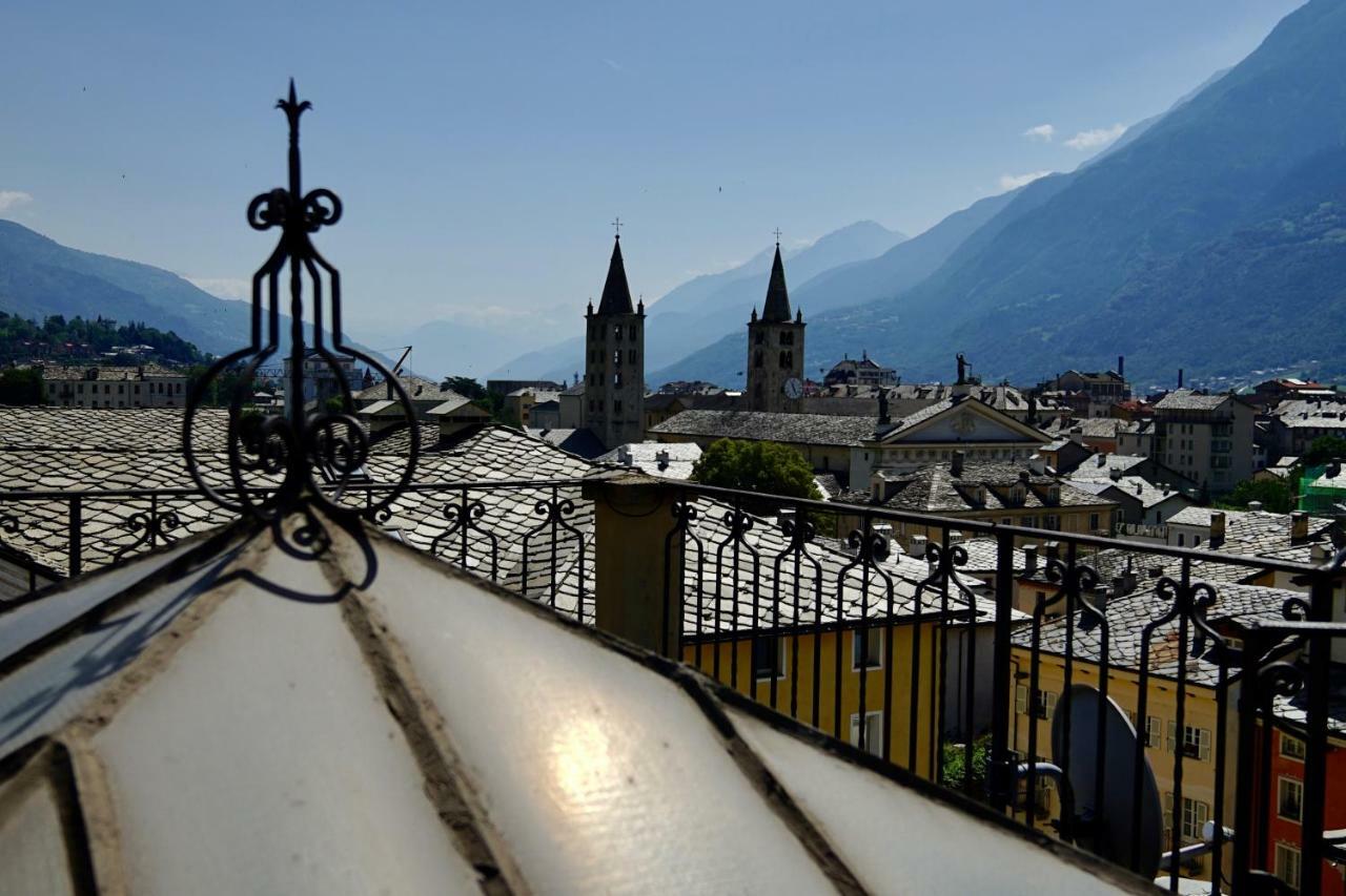 Mansarda Del Sole, Nel Cuore Di Aosta Exterior foto